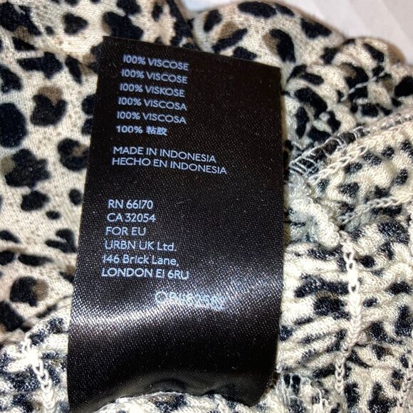 URBAN OUTFITTERS Jolie Cheetah Leopard Cutout Cami Top Womens Medium - Picture 13 of 15